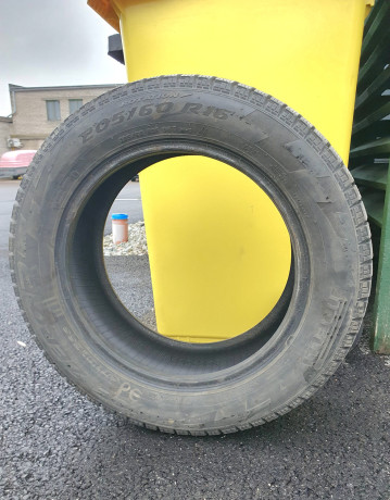 muudud-pirelli-ice-zero-talverehvid-20560-r16-big-3