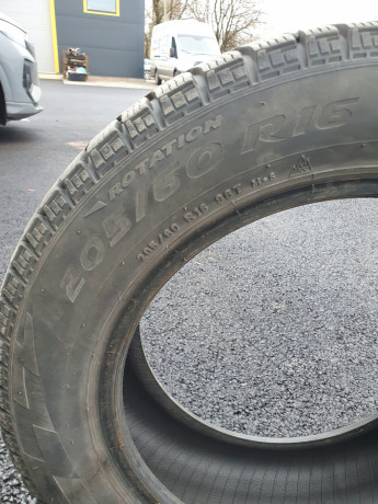 muudud-pirelli-ice-zero-talverehvid-20560-r16-big-2