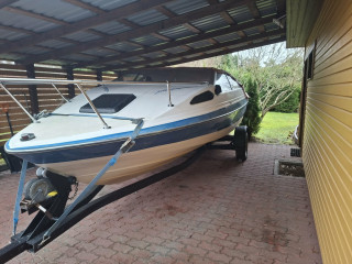 Bayliner Capri 1950