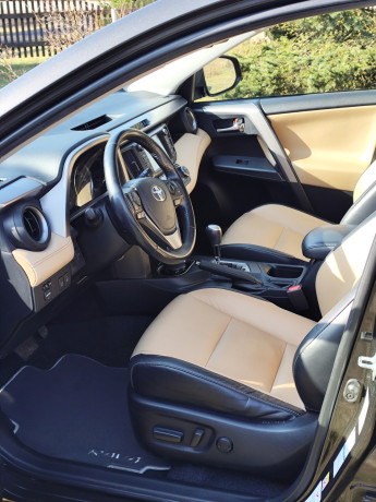 toyota-rav4-luxury-4wd-hubriid-2018a-big-3