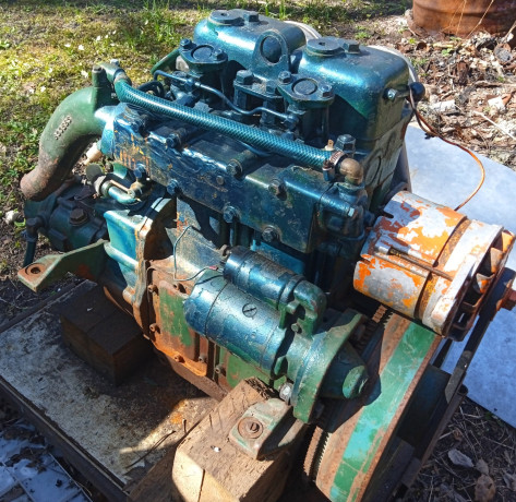 volvo-penta-11m-paadimootor-koos-reversiga-big-0