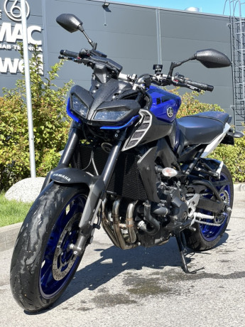 yamaha-mt-09-r3-85kw-2017-big-1