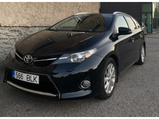 Müüa Toyota Auris 1.6 97kw 2014 automaat