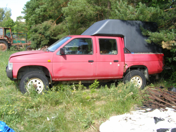 nissan-pickup-big-3